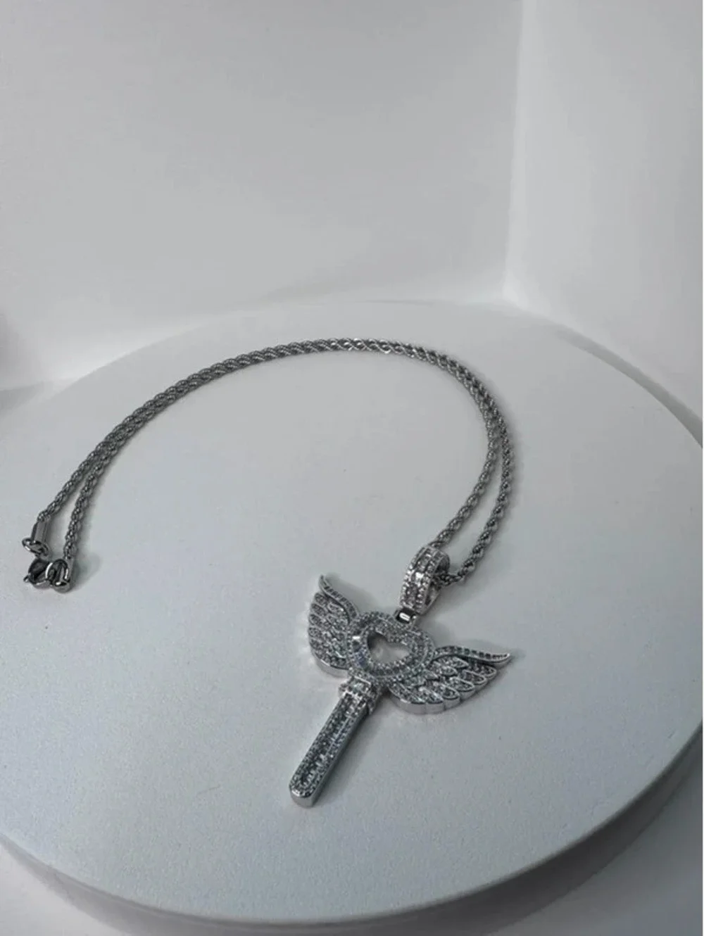 24” fashion chain with heart wings pendant